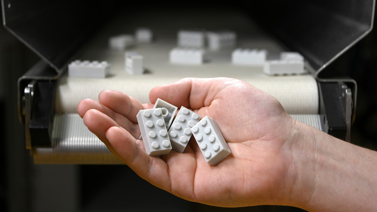 Peças Lego feitas a partir de plástico reciclado